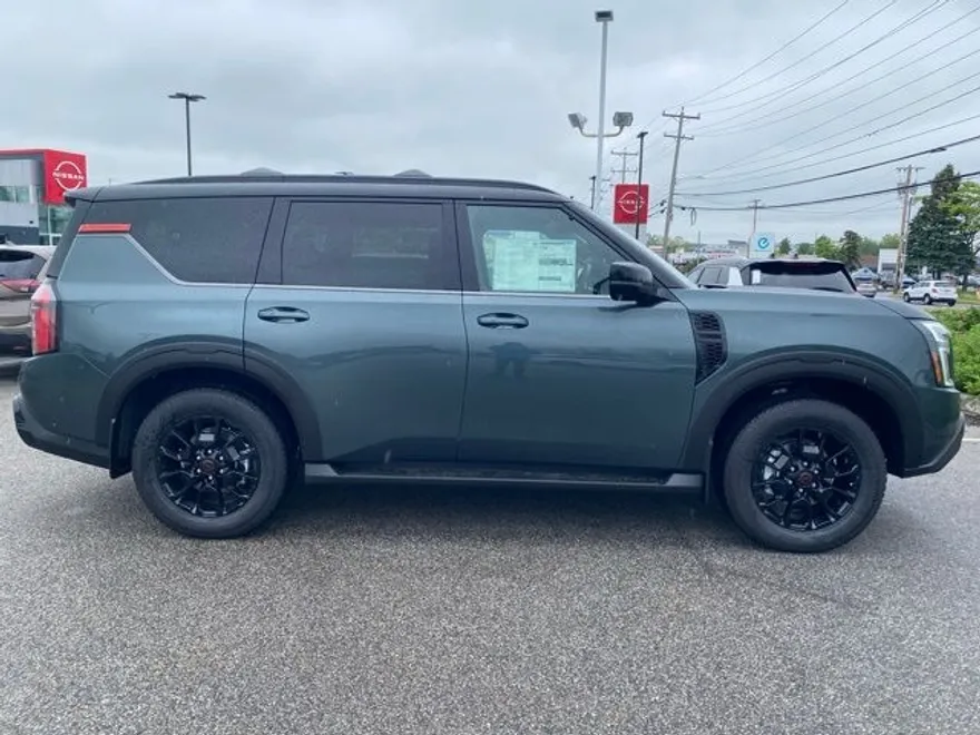 2025 Nissan Armada photo 1
