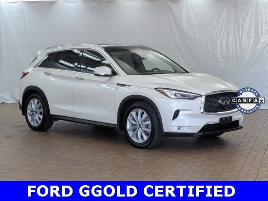 2019 Infiniti QX50 Essential photo 1
