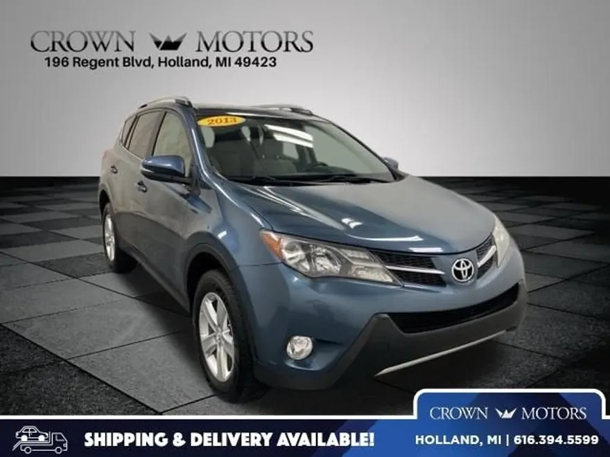 2013 Toyota RAV4 XLE photo 1