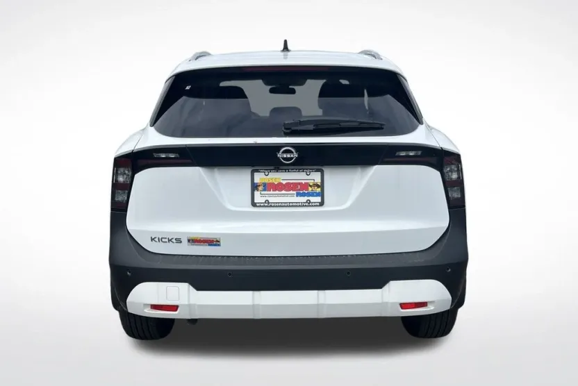 2026 Nissan Kicks SV photo 1