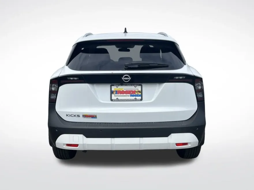 2026 Nissan Kicks SV photo 1