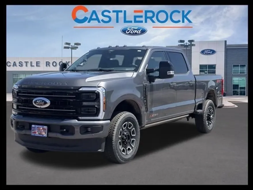 2025 Ford F-350 Platinum photo 1