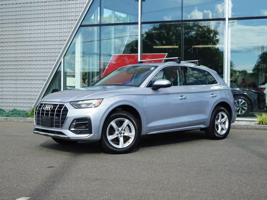 2023 Audi Q5 Premium photo 1
