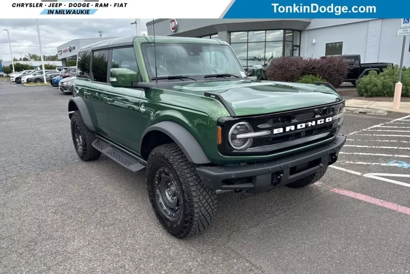 2024 Ford Bronco Outer Banks photo 1