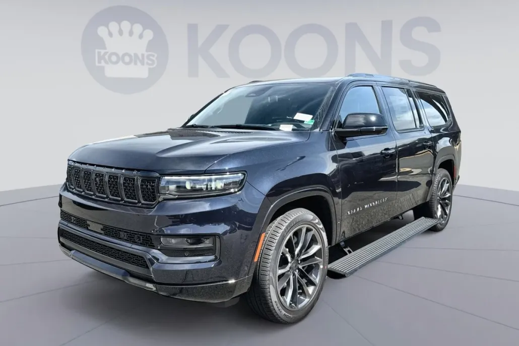 2025 Jeep Grand Wagoneer L II photo 1
