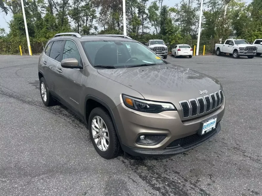2019 Jeep Cherokee Latitude photo 1