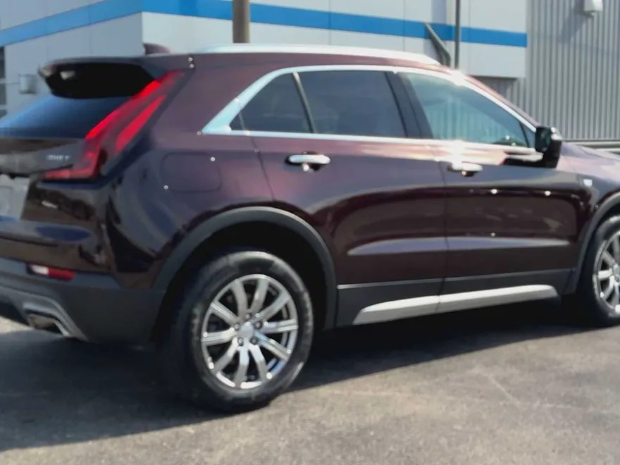 2021 Cadillac XT4 Premium Luxury photo 1