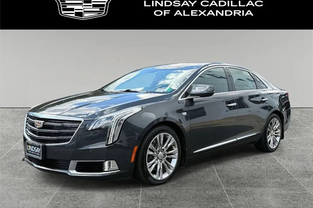 2019 Cadillac XTS Luxury photo 1