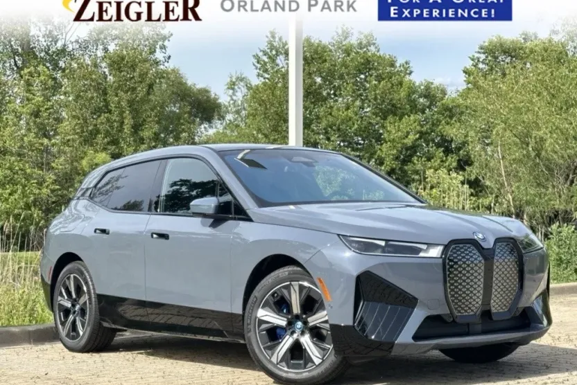 2025 Bmw iX photo 1