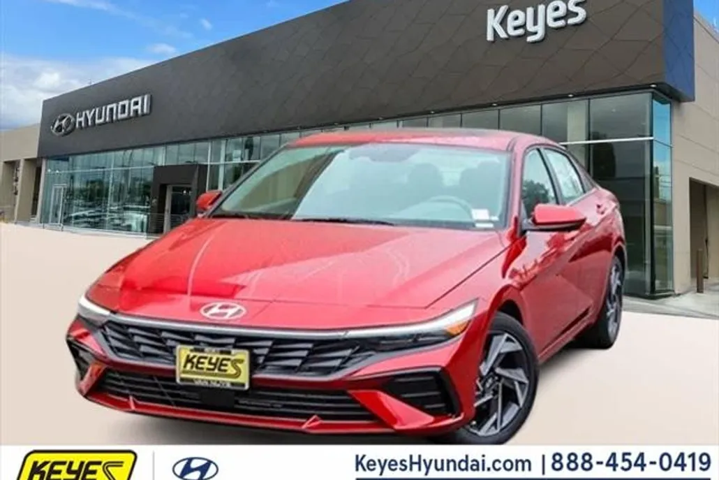 2025 Hyundai Elantra SEL Convenience photo 1