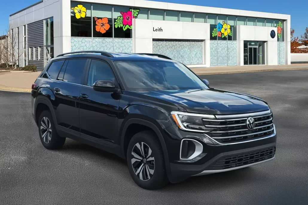 2024 Volkswagen Atlas SE photo 1