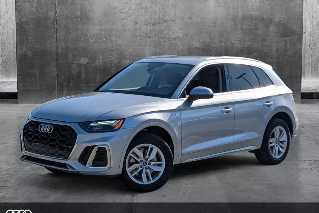 2023 Audi Q5 S line Premium photo 1