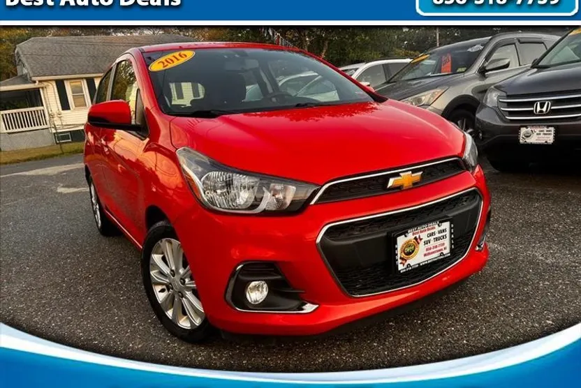 2016 Chevrolet Spark 1LT photo 1