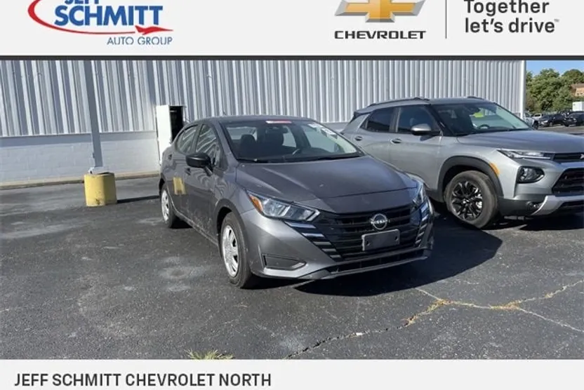 2024 Nissan Versa S photo 1
