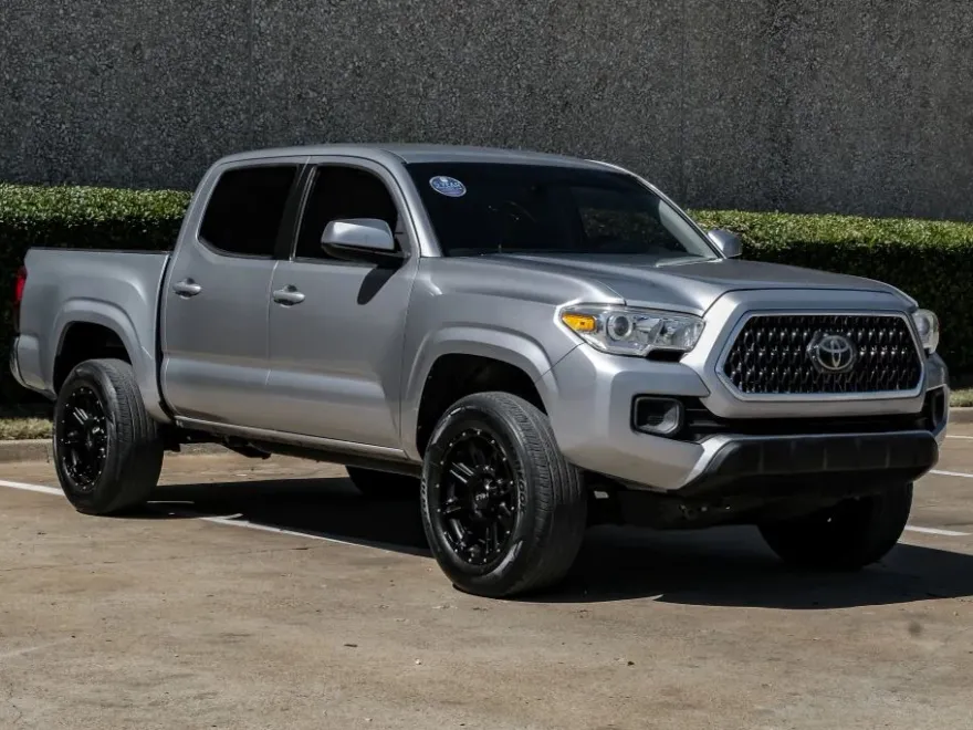 2019 Toyota Tacoma Double Cab SR photo 1