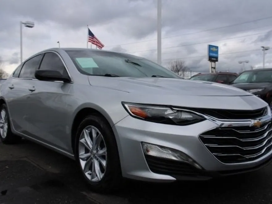 2020 Chevrolet Malibu 1LT photo 1