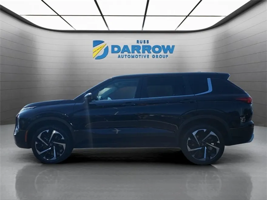 2023 Mitsubishi Outlander SE photo 1