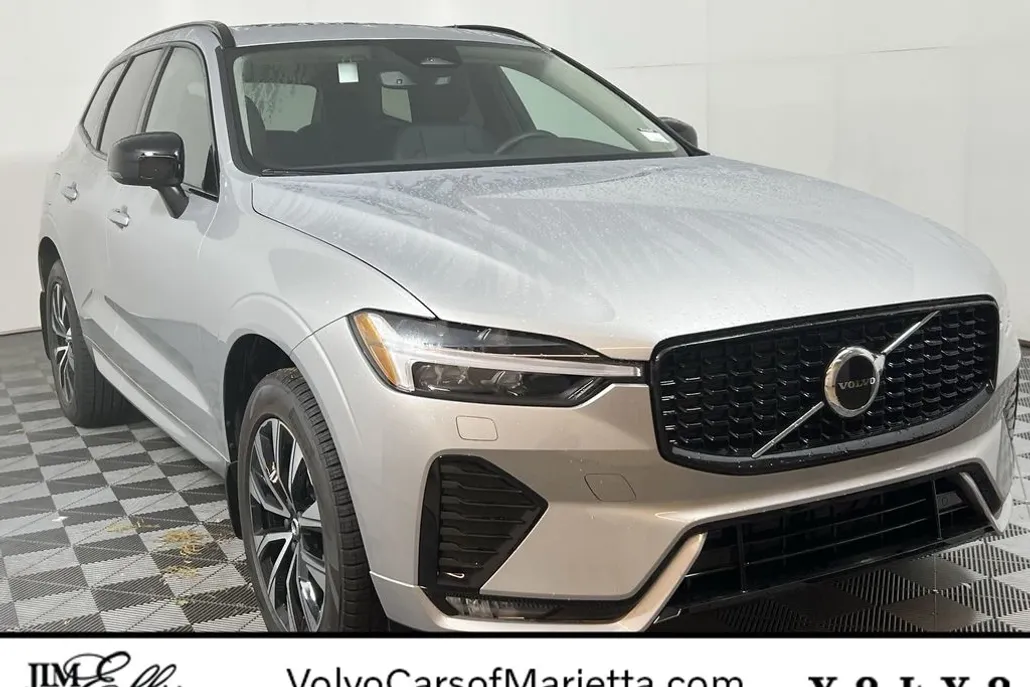 2025 Volvo XC60 B5 Core photo 1