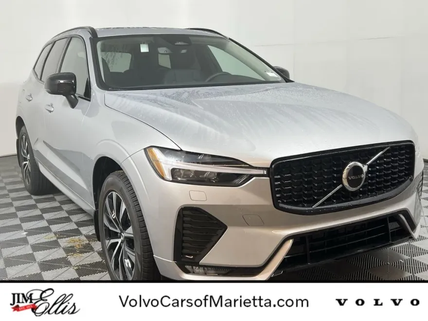 2025 Volvo XC60 B5 Core photo 1