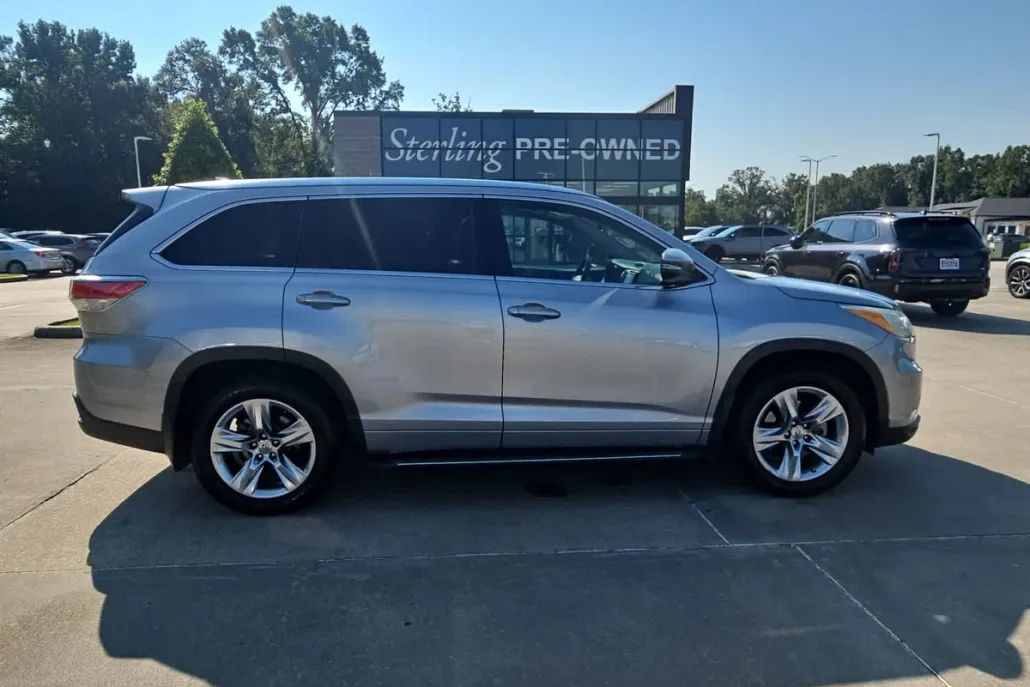 2015 Toyota Highlander Limited photo 1