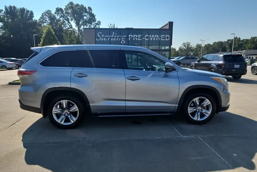 2015 Toyota Highlander Limited photo 1