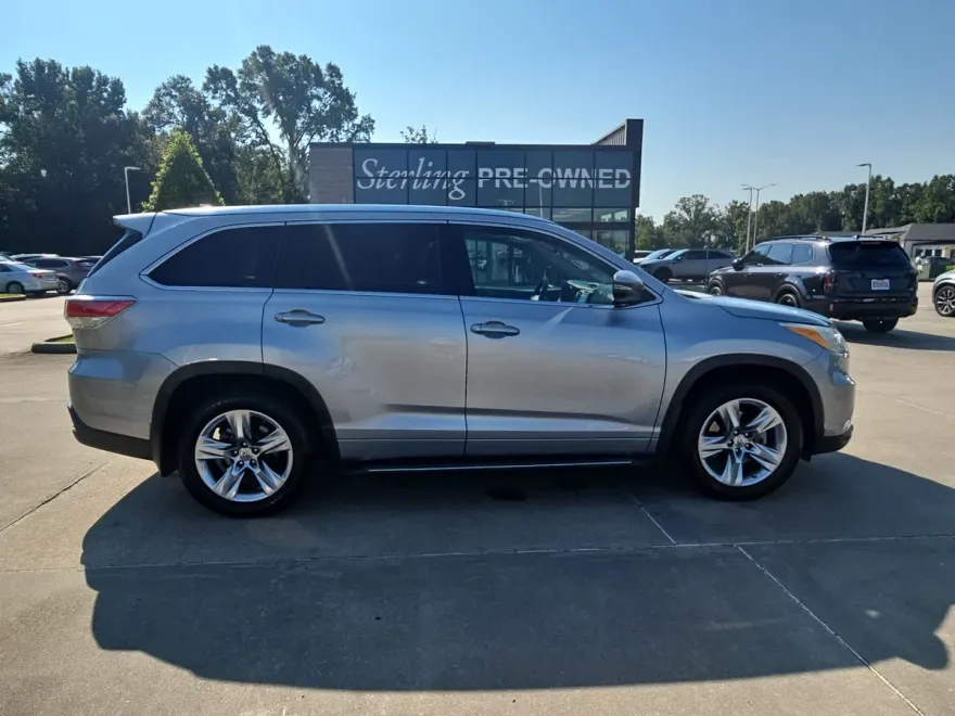 2015 Toyota Highlander Limited photo 1
