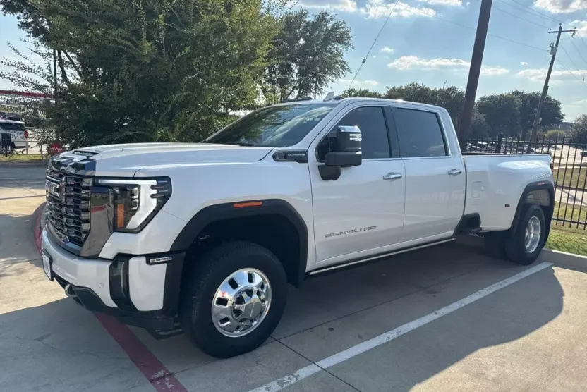 2024 Gmc Sierra 3500 HD Denali Ultimate photo 1
