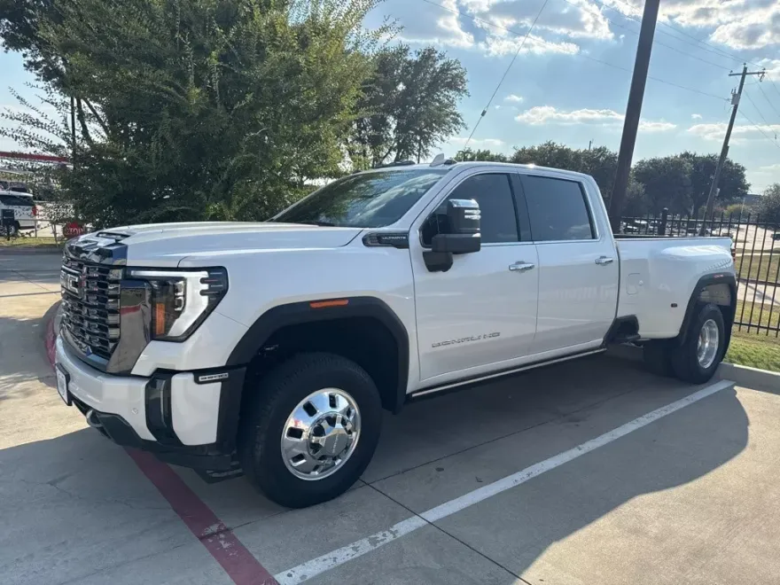 2024 Gmc Sierra 3500 HD Denali Ultimate photo 1