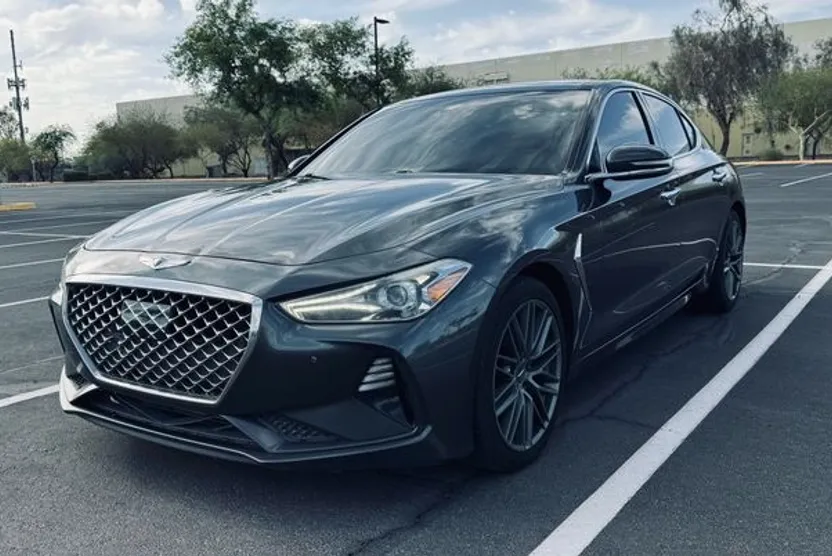 2019 Genesis G70 2.0T Advanced photo 1
