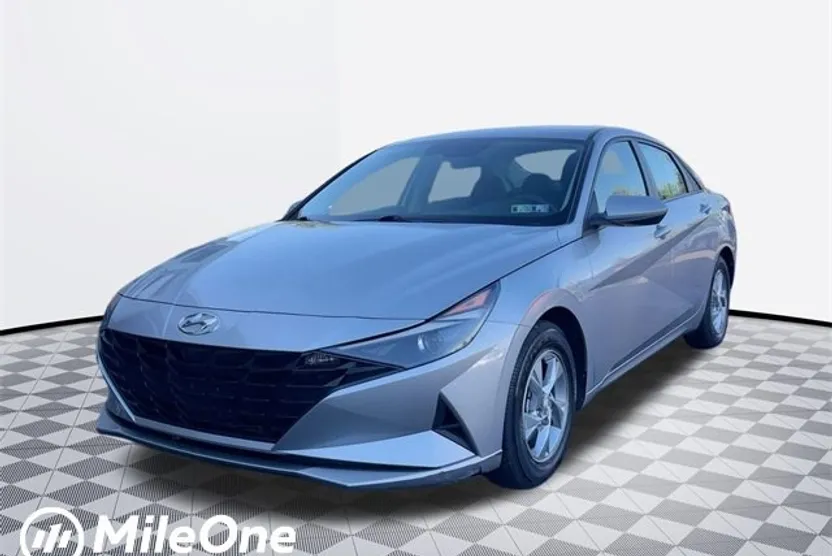 2022 Hyundai Elantra SE photo 1