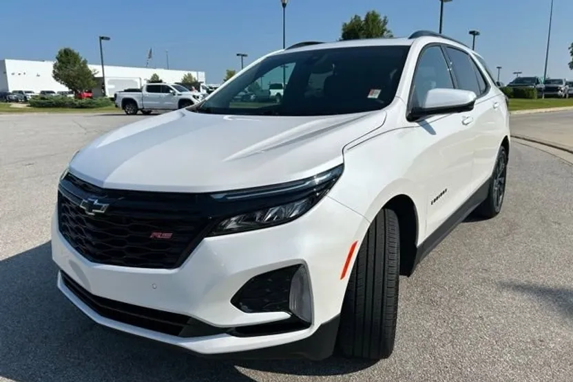 2024 Chevrolet Equinox RS photo 1