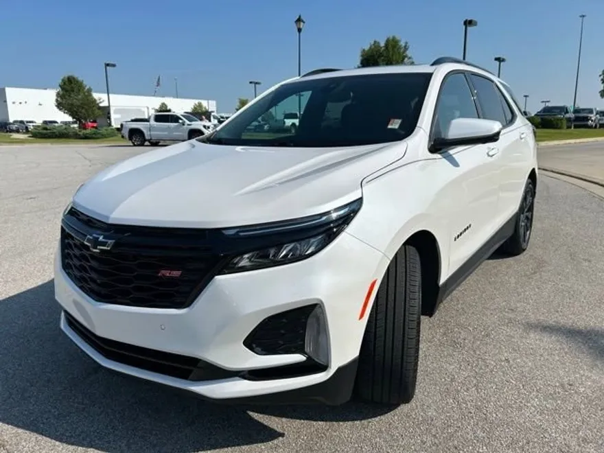 2024 Chevrolet Equinox RS photo 1