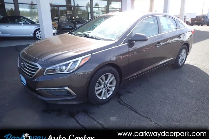 2015 Hyundai Sonata SE photo 1