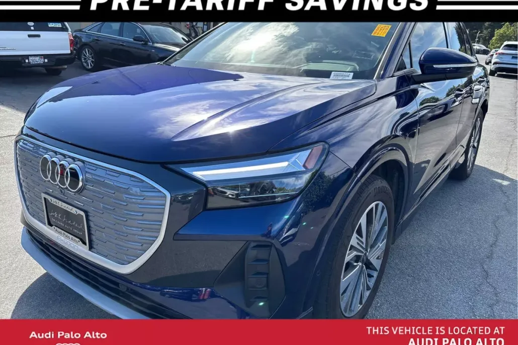 2023 Audi Q4 40 E-tron Premium Plus photo 1