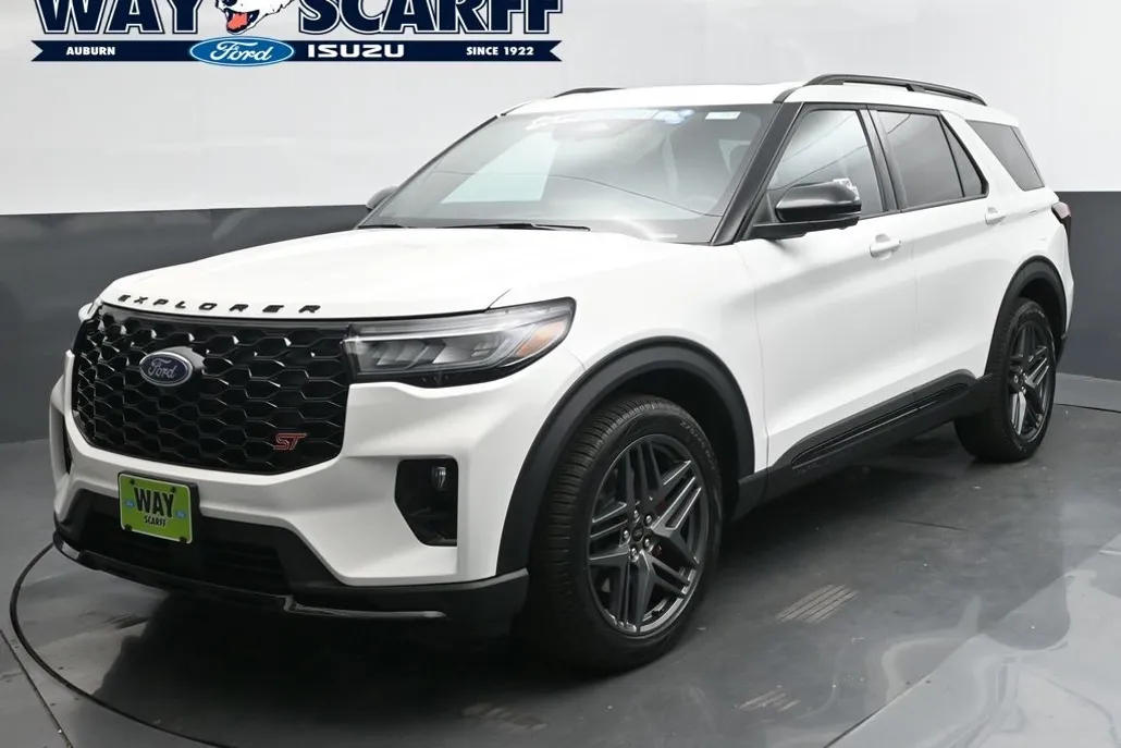 2025 Ford Explorer ST photo 1