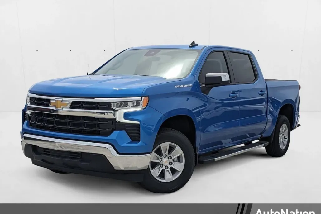 2025 Chevrolet Silverado 1500 LT photo 1