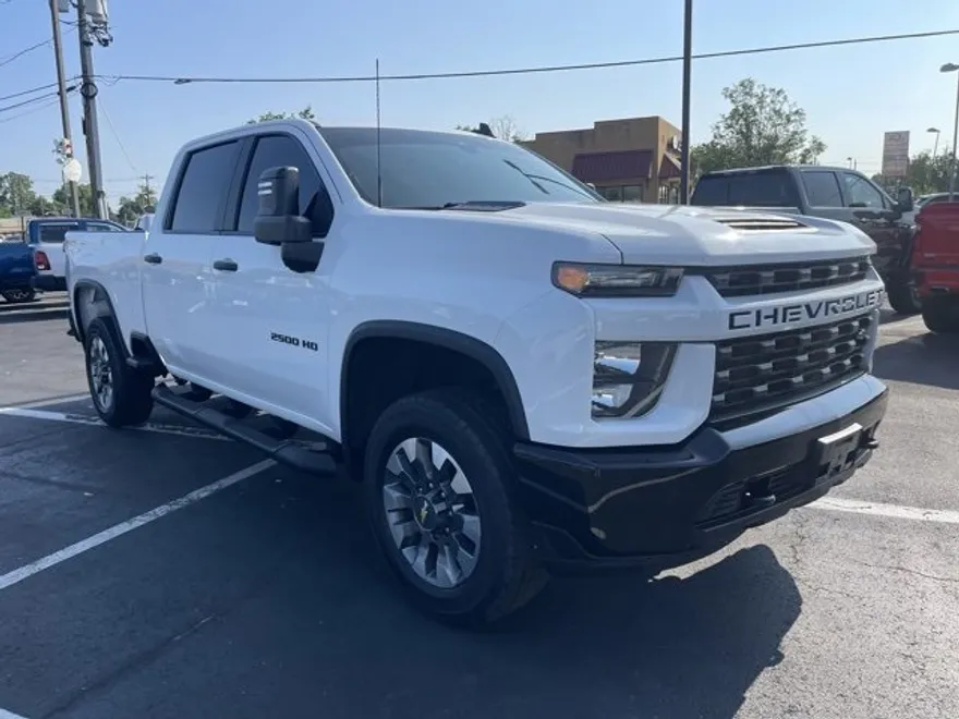 2022 Chevrolet Silverado 2500HD Custom photo 1