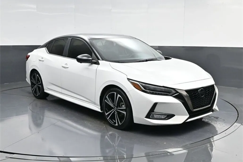 2023 Nissan Sentra SR photo 1