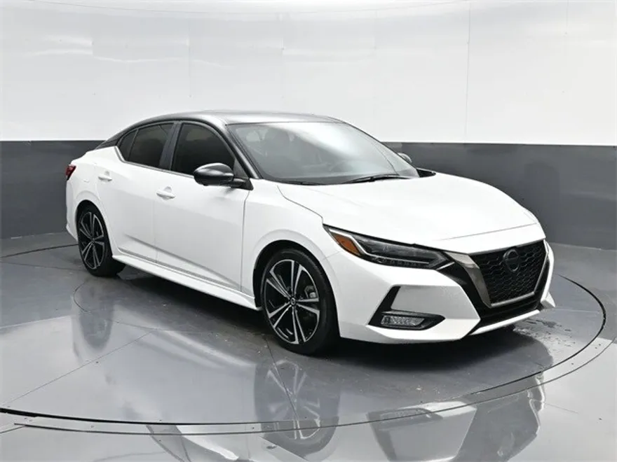 2023 Nissan Sentra SR photo 1