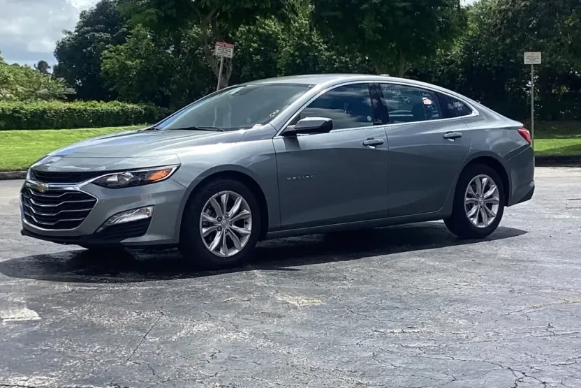 2023 Chevrolet Malibu 1LT photo 1