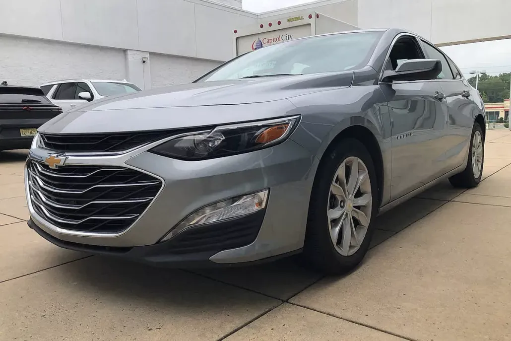 2024 Chevrolet Malibu 1LT photo 1
