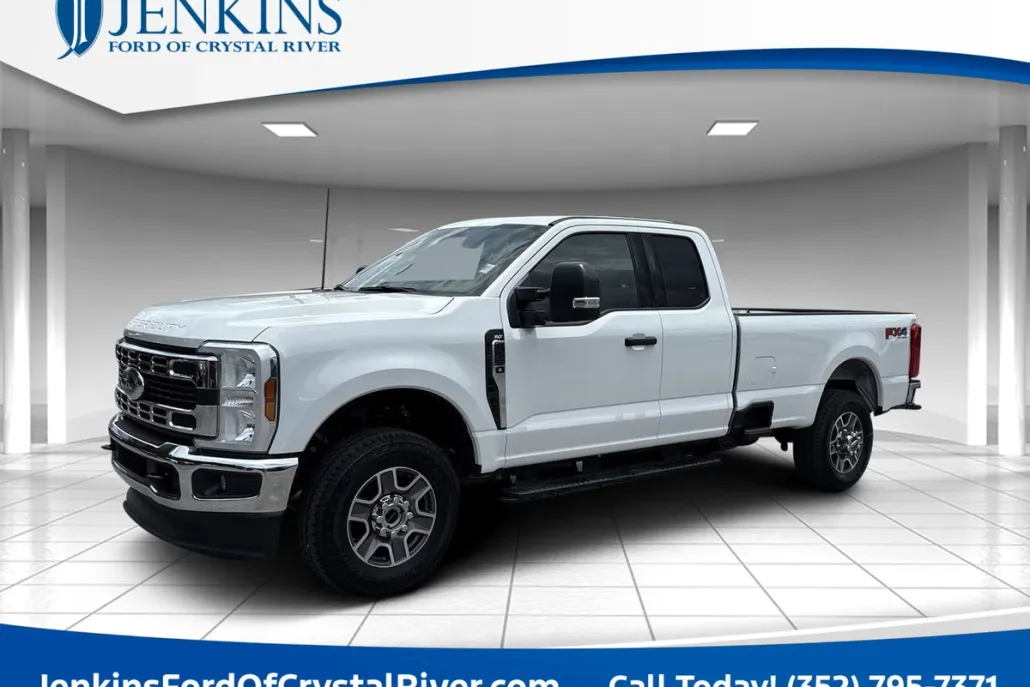 2025 Ford F-350 XLT photo 1
