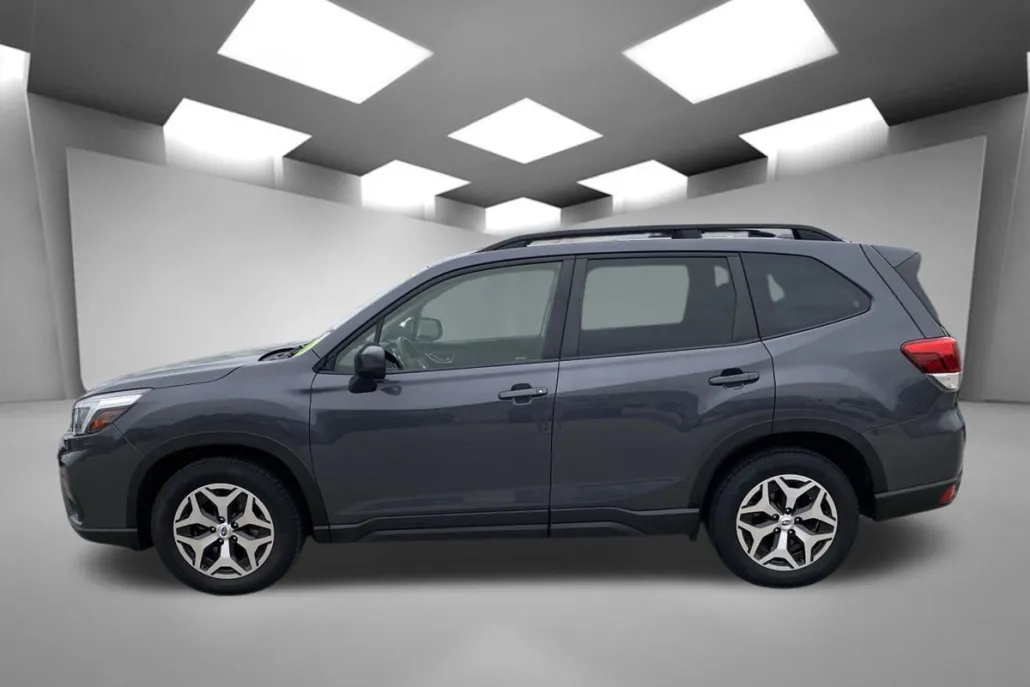 2021 Subaru Forester Premium photo 1
