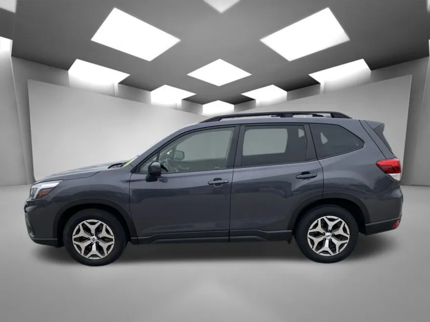 2021 Subaru Forester Premium photo 1