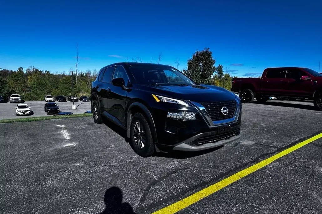 2022 Nissan Rogue S photo 1