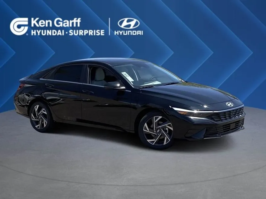2025 Hyundai Elantra Limited photo 1