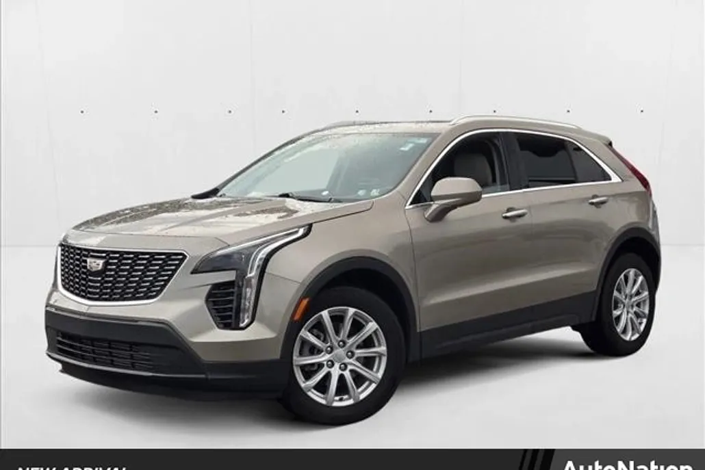 2023 Cadillac XT4 Luxury photo 1