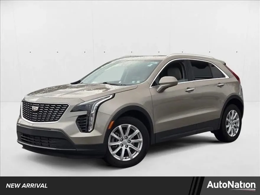 2023 Cadillac XT4 Luxury photo 1