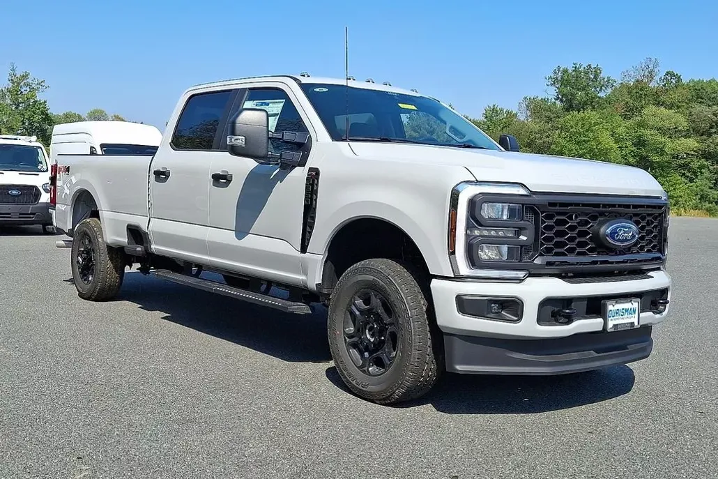 2026 Ford F-350 XL photo 1