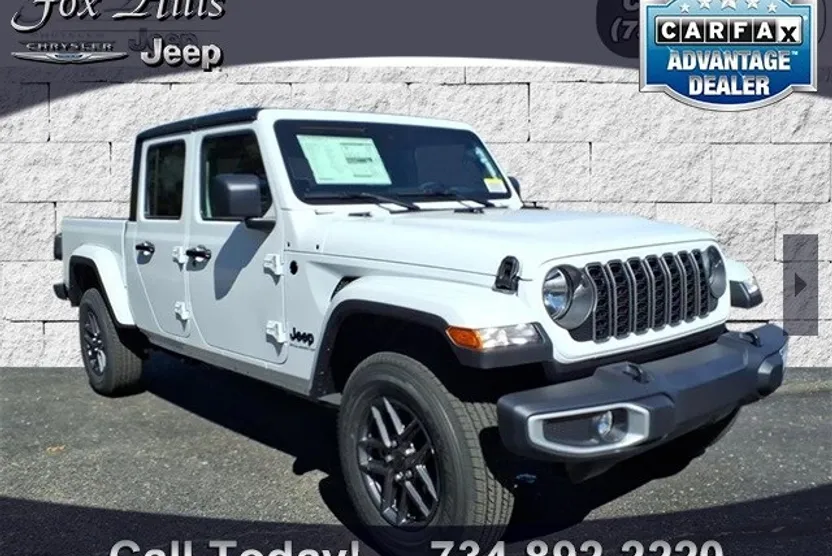 2025 Jeep Gladiator Sport S photo 1